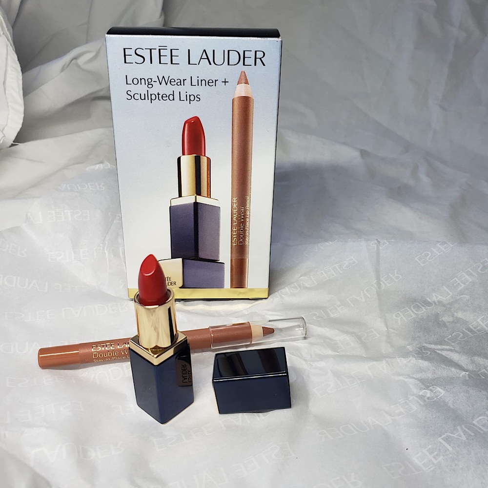Estée Lauder - Long Wear Liner + Sculpted Lips